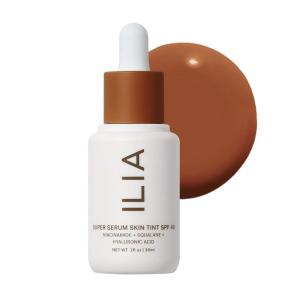 ILIA – Super Serum Skin Tint SPF 40 | Non-Comedogenic, Vegan, LIghtweight to Help Against Blue Light, + Pollution while Hydrating, Smoothing, + Refining (Kamari ST13, 1 fl oz | 30 ml)(ST16.5 Jardin (Very Deep  Golden Undertones))
