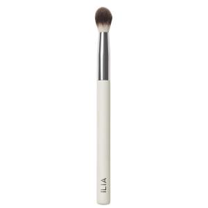 ILIA – Blending Brush | Eyeshadow + Highlighter Brush Made with FSC Certified Wood, Aluminum, + Soft, Vegan Bristles | Expertly Crafted | Non-Toxic, Vegan, Cruelty-Free, Recyclable